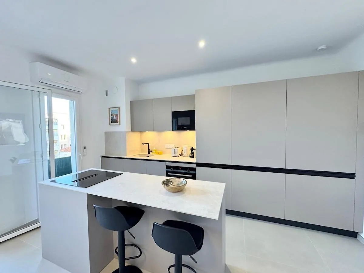 Apartment Le Studio Prestige Et Chic Antibes